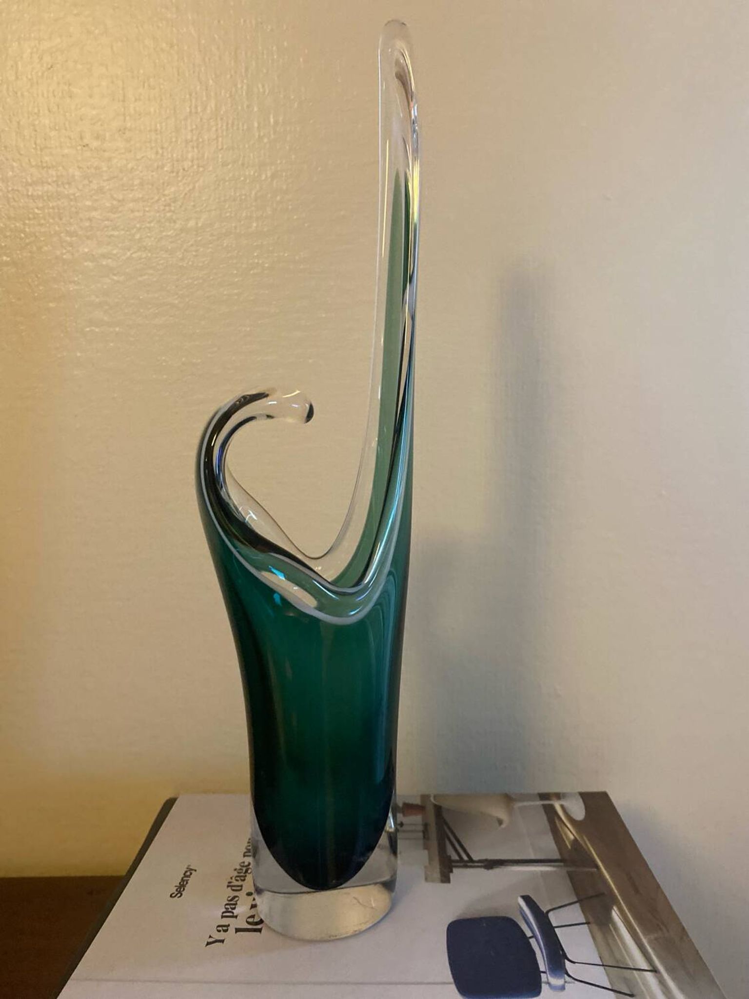 Shell crystal art sculpture vase by Paul Kedelv for Flygsfors, Scandinavian glass