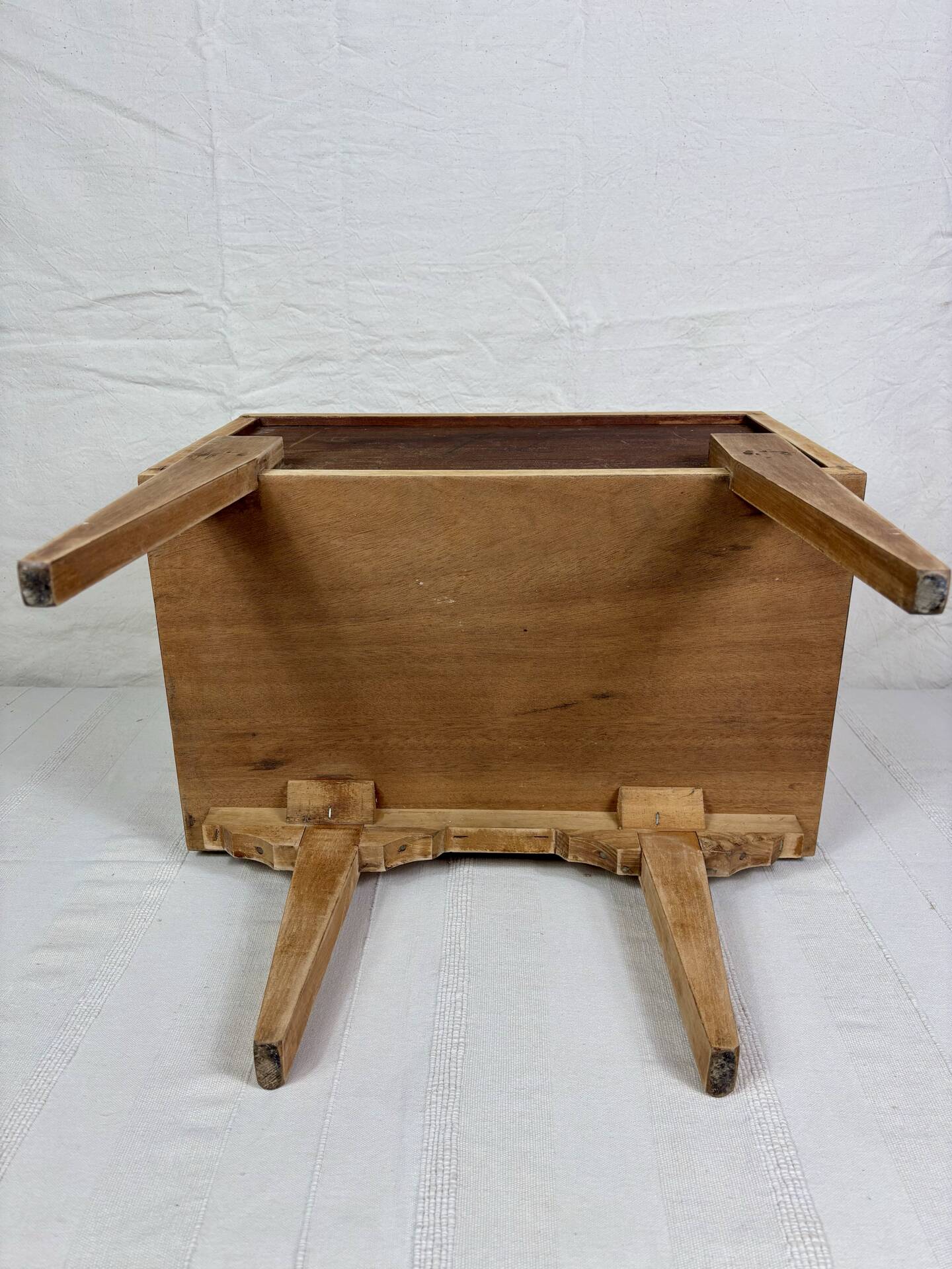 Table de chevet vintage en bois – Esprit années 50/60