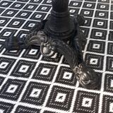 Cast-foot bistro table
