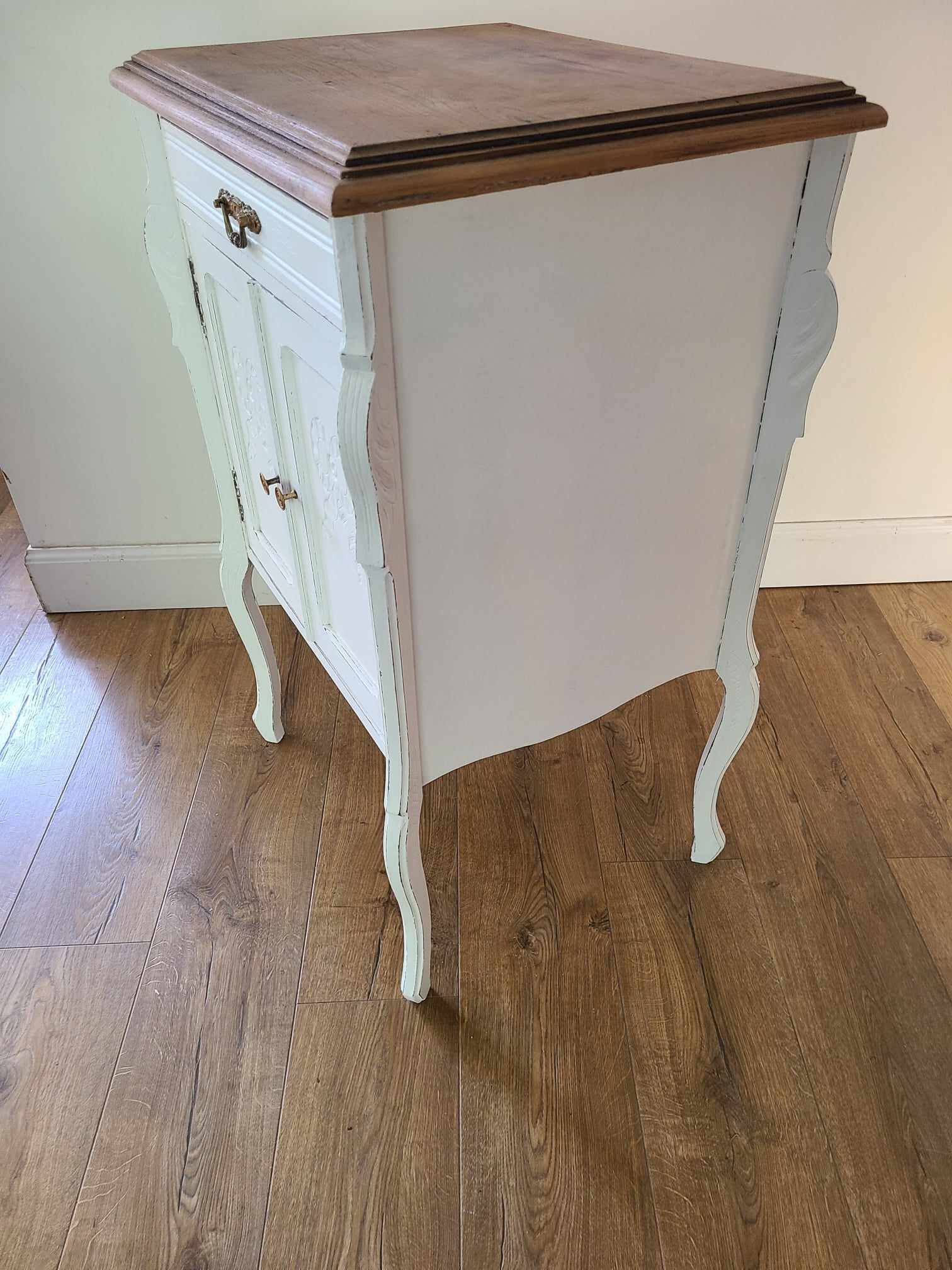 Console chest of drawers