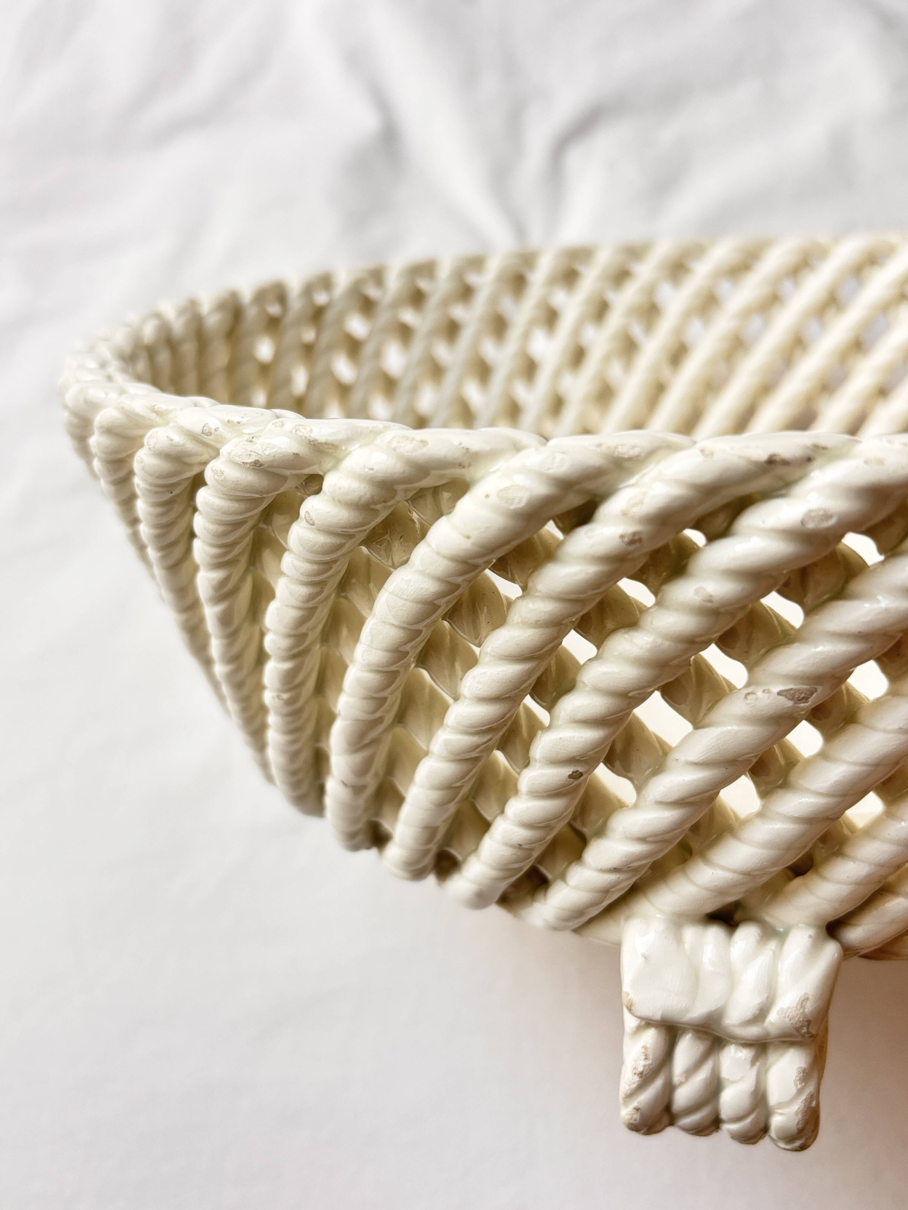 Twisted fruit basket