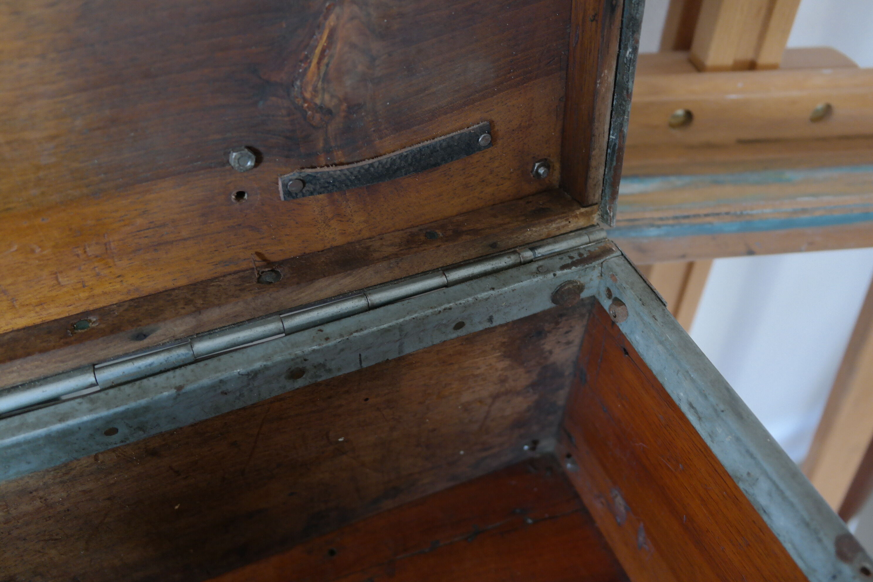 Painter's case in walnut and metal early XX