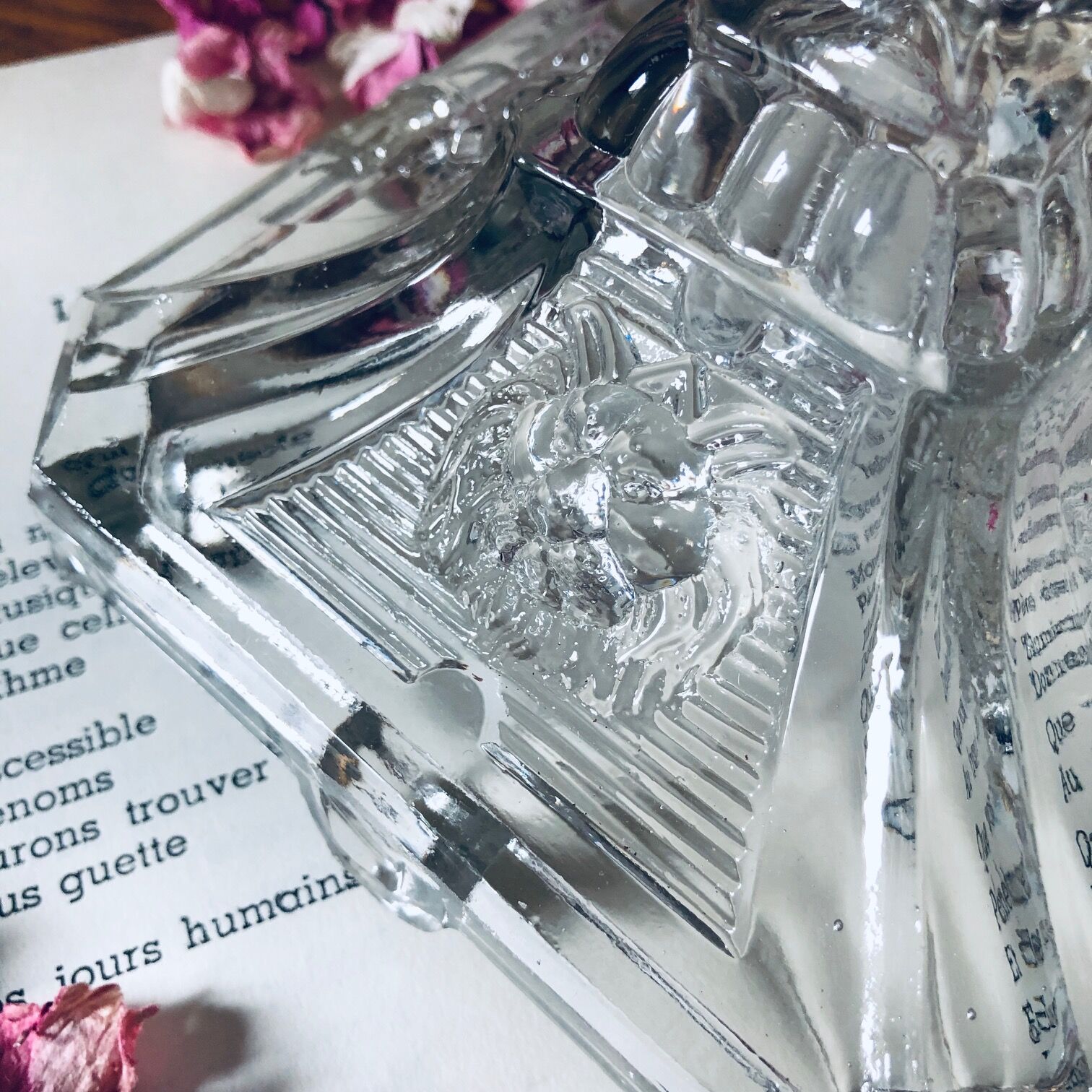 glass candlestick "The lion and the rose"
