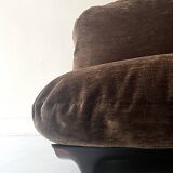 Chauffeuse Marsala en plexiglas fumé & velours ras marron, Ligne roset 1970