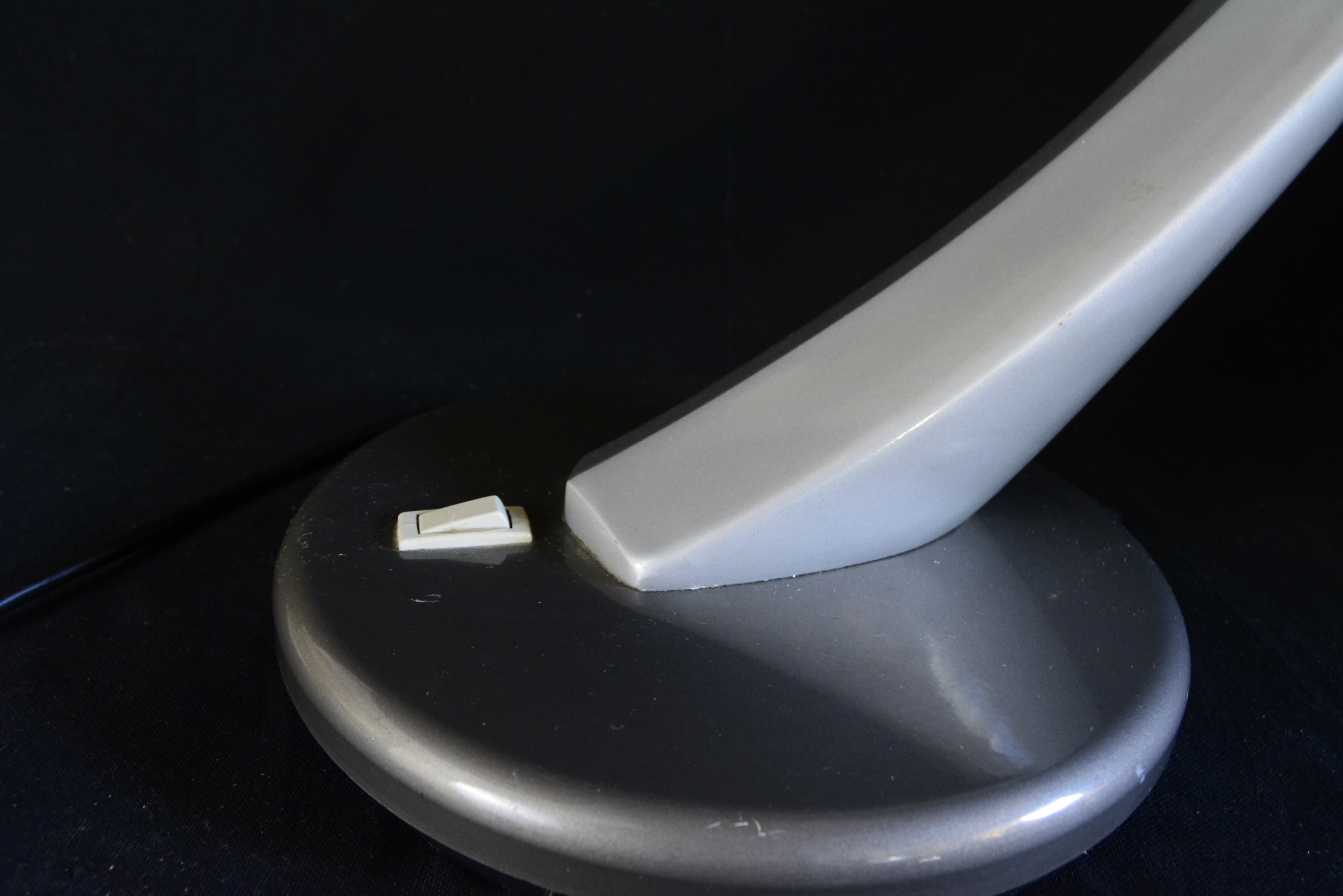 Phase-Boomrang V.1 space-age lamp