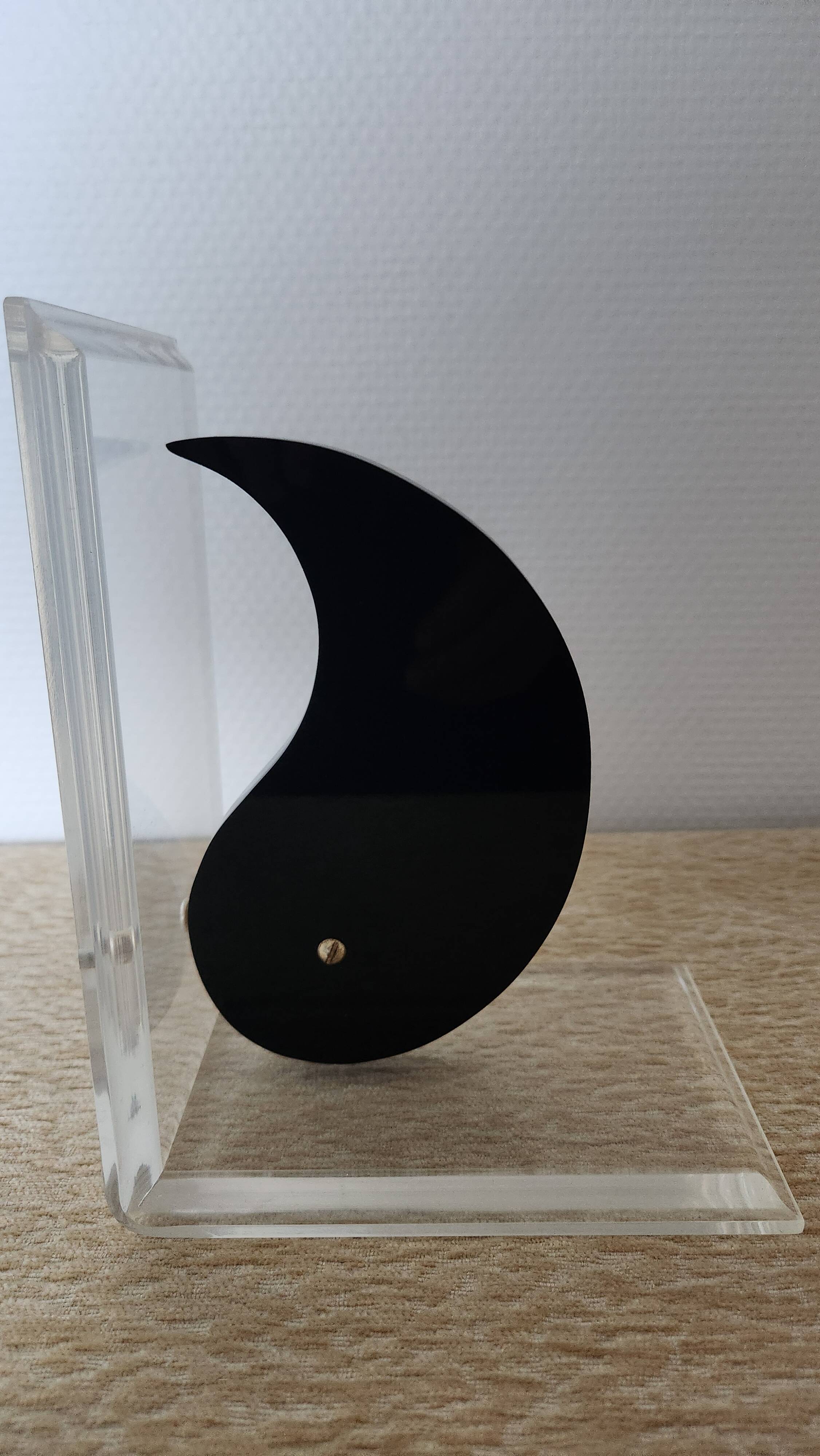 Yin Yang bookends in plexiglass - 1980s postmodern design