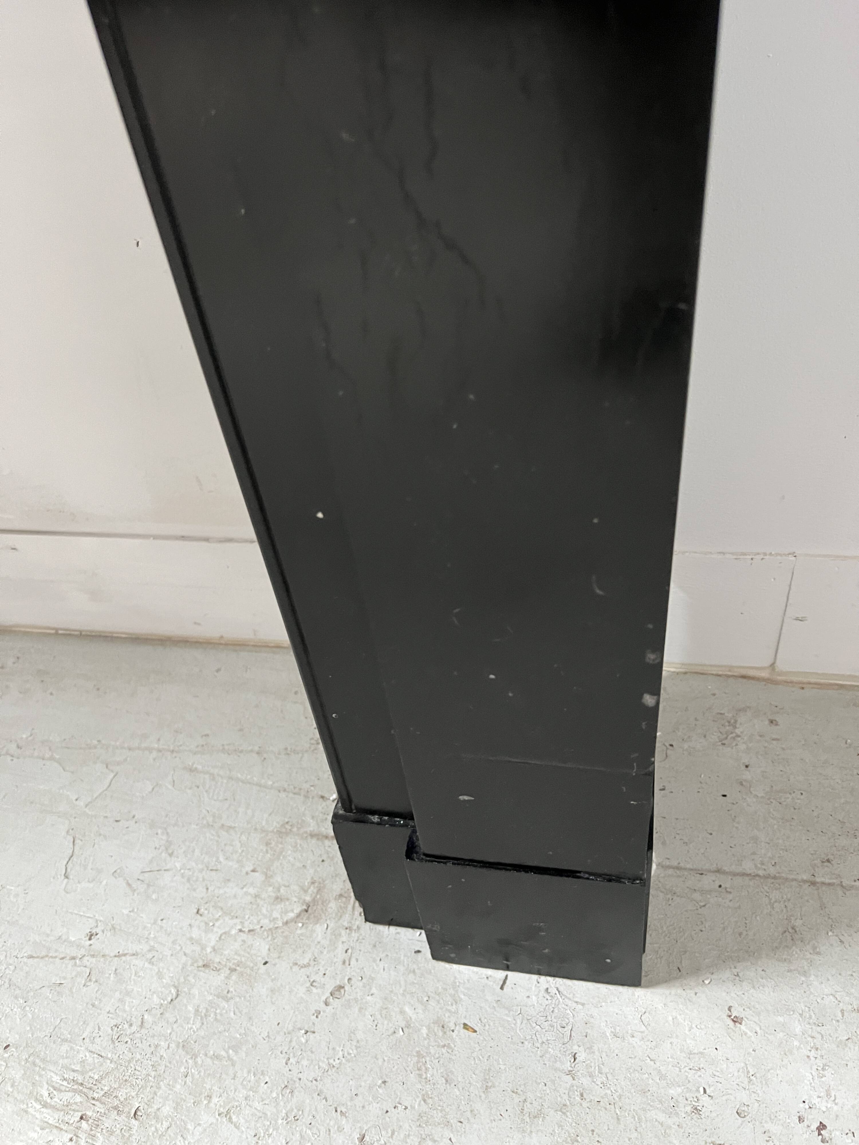 Napoleon III fireplace with a black marble corbel, 19th century.