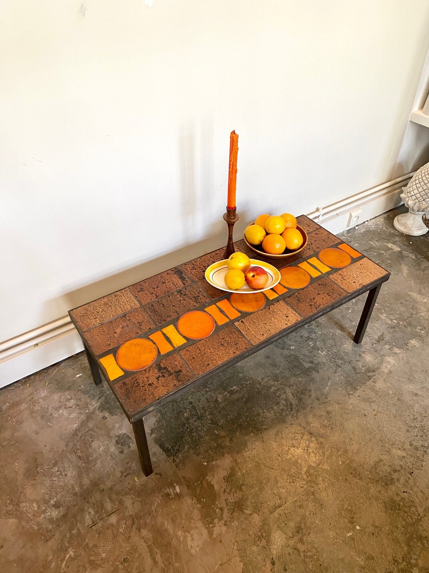 Coffee table in glazed ceramic and metal 1950s' ☐ 89 x 39.5 cm