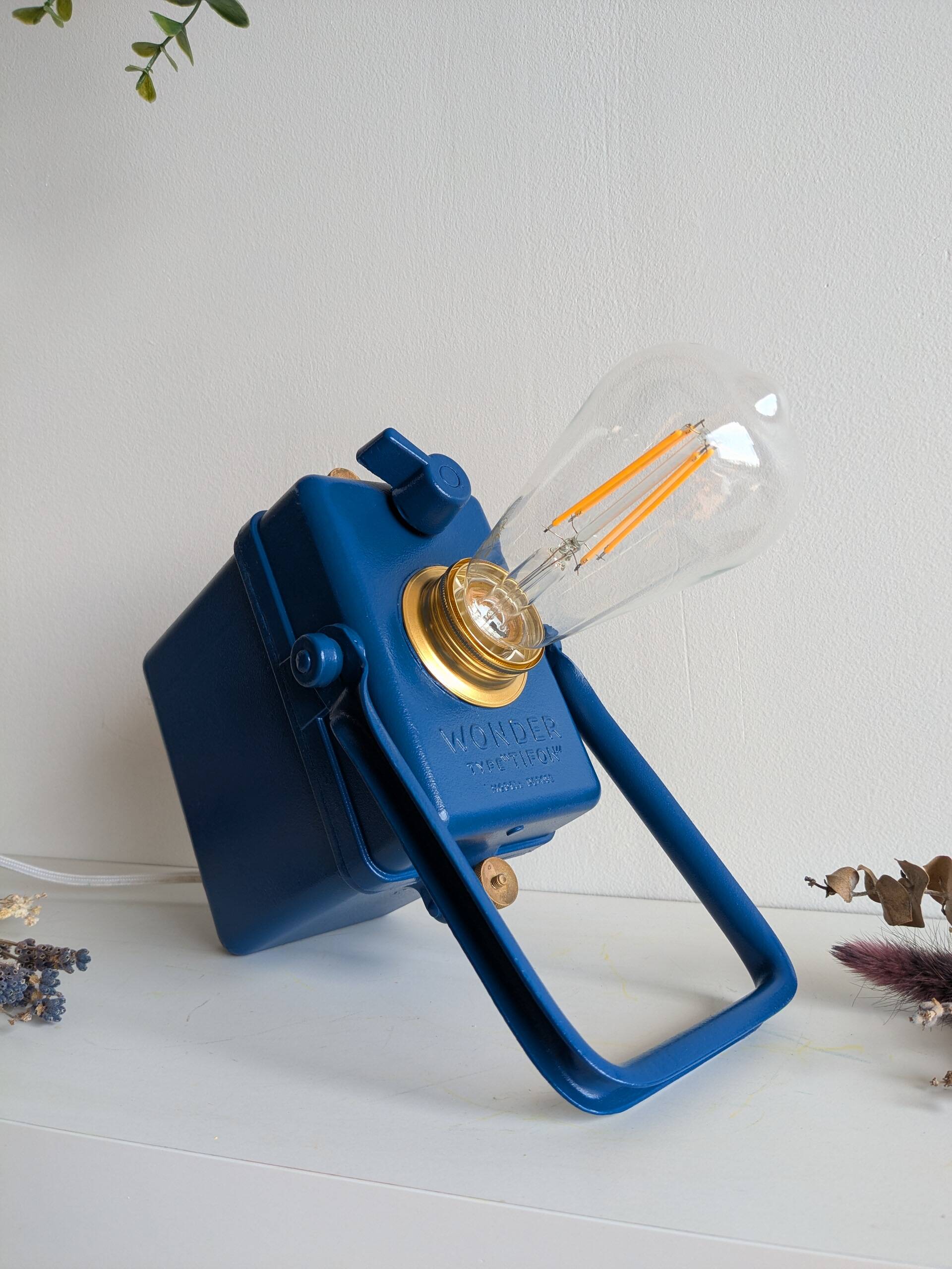 Wonder Tifon Dark Blue