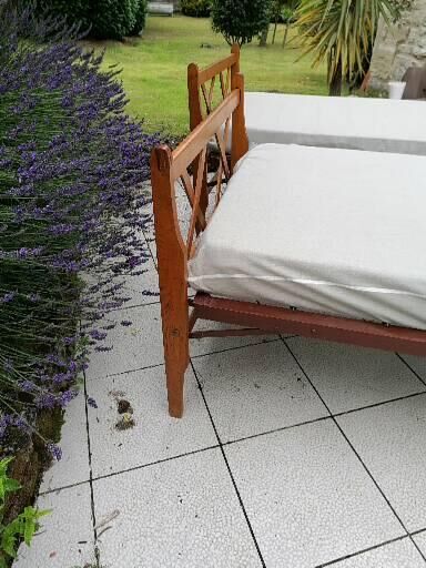 Vintage brace beds