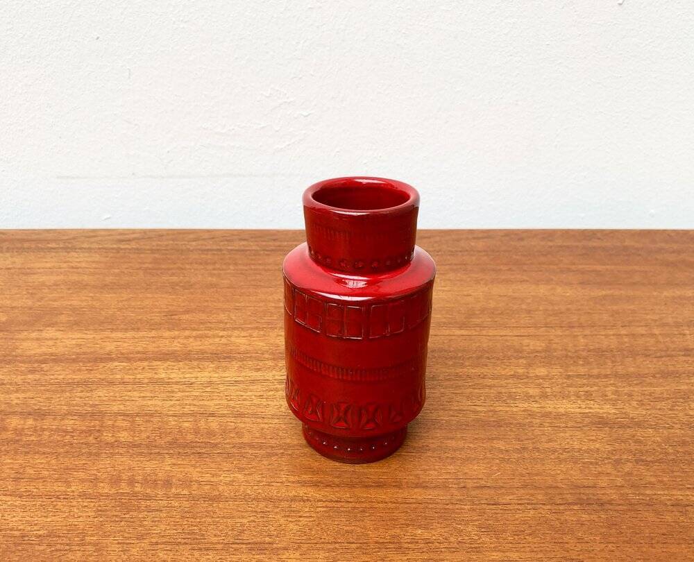 Red pottery vase Rimini Italian from the mid-century by Aldo Londi for Bitossi, 1960s.