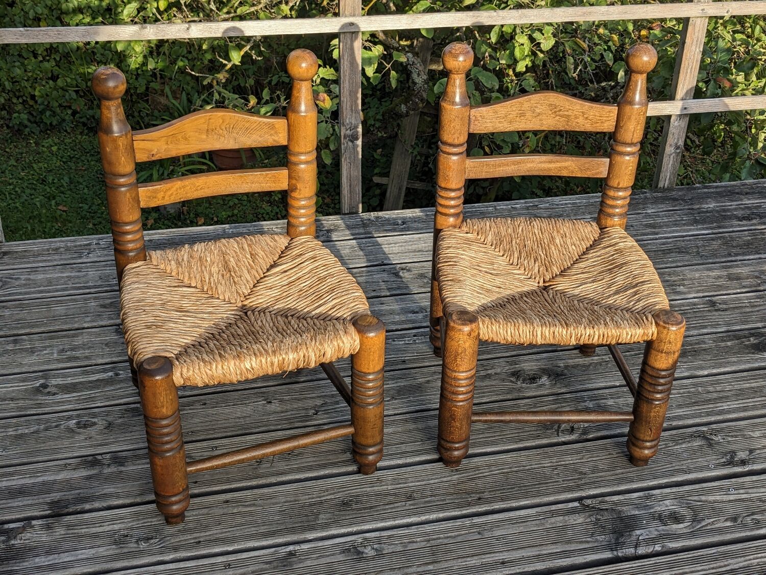 Duo of brutalist straw-covered oak chairs 1940-1950 # Charles Dudouyt