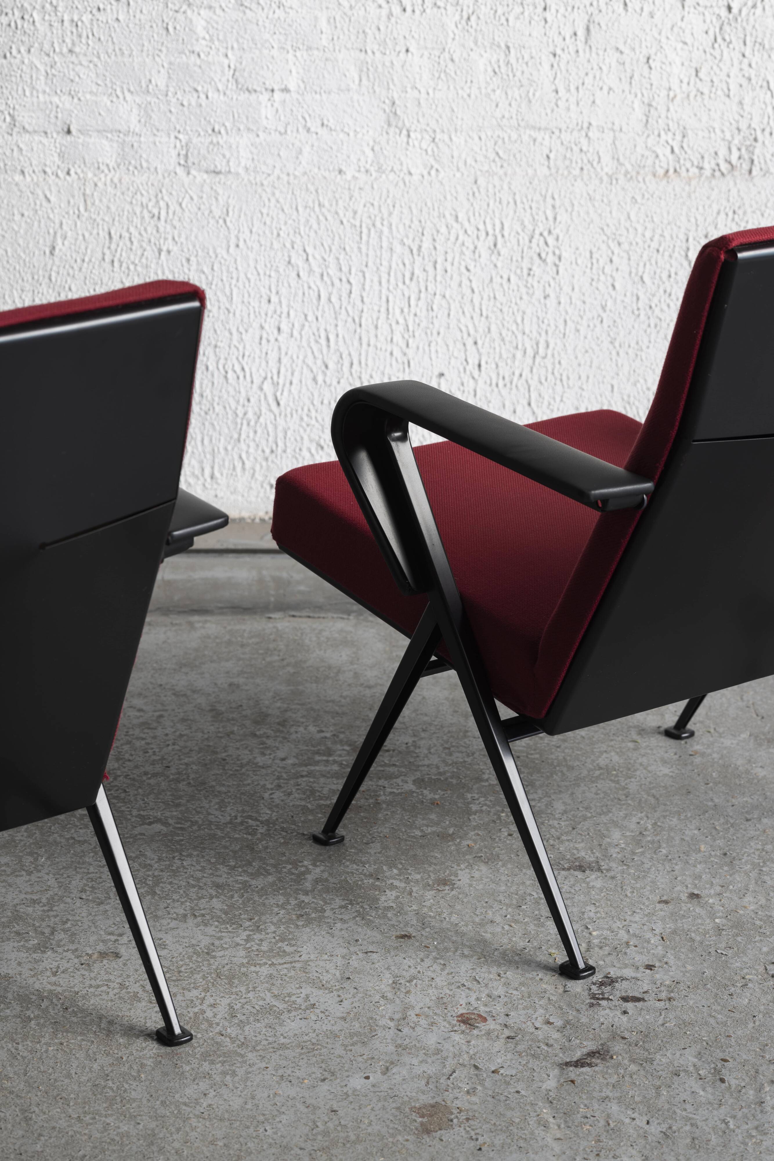 Lot de 2 fauteuils 'Repose' de Friso Kramer