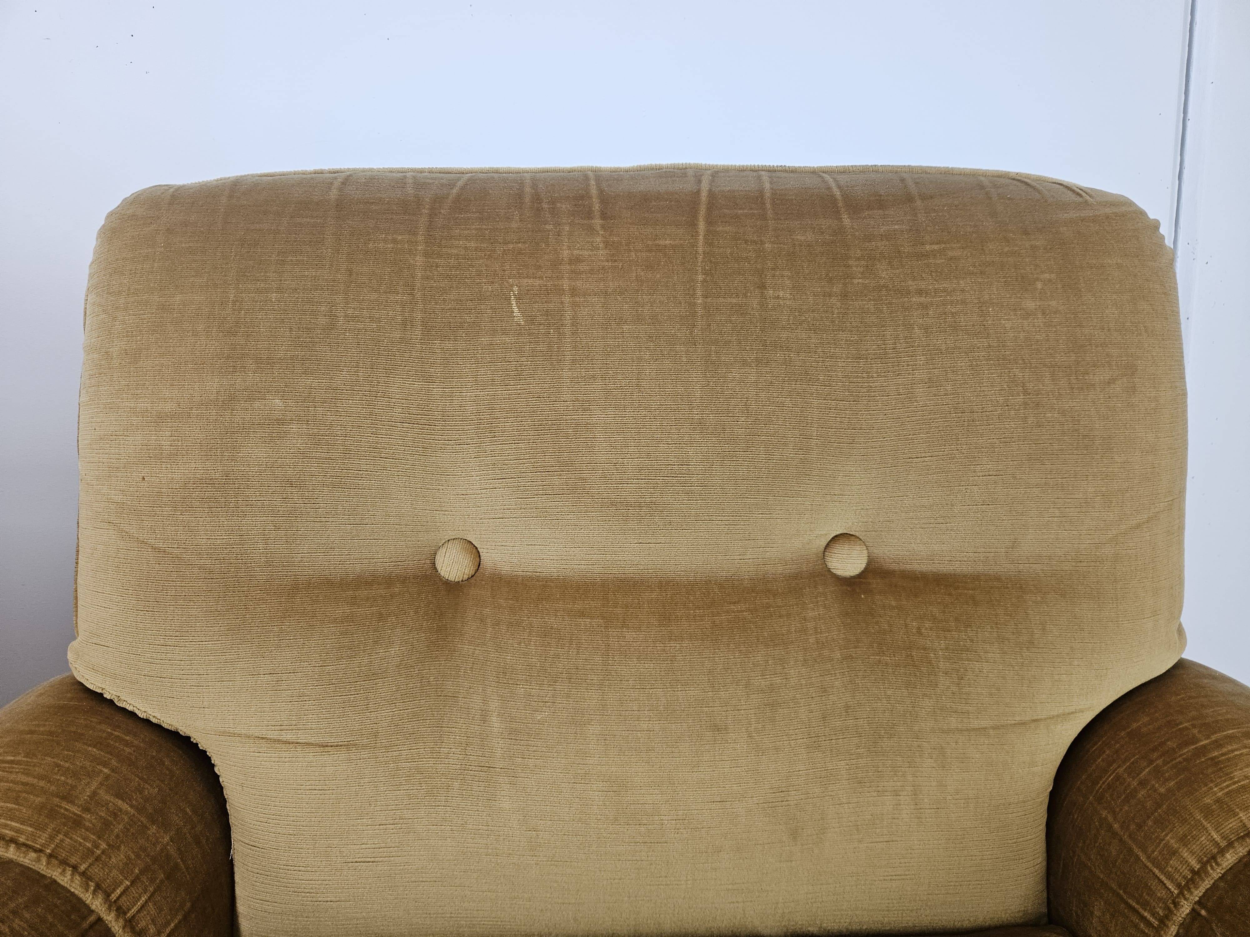 Vintage Italian armchairs from the 1970s