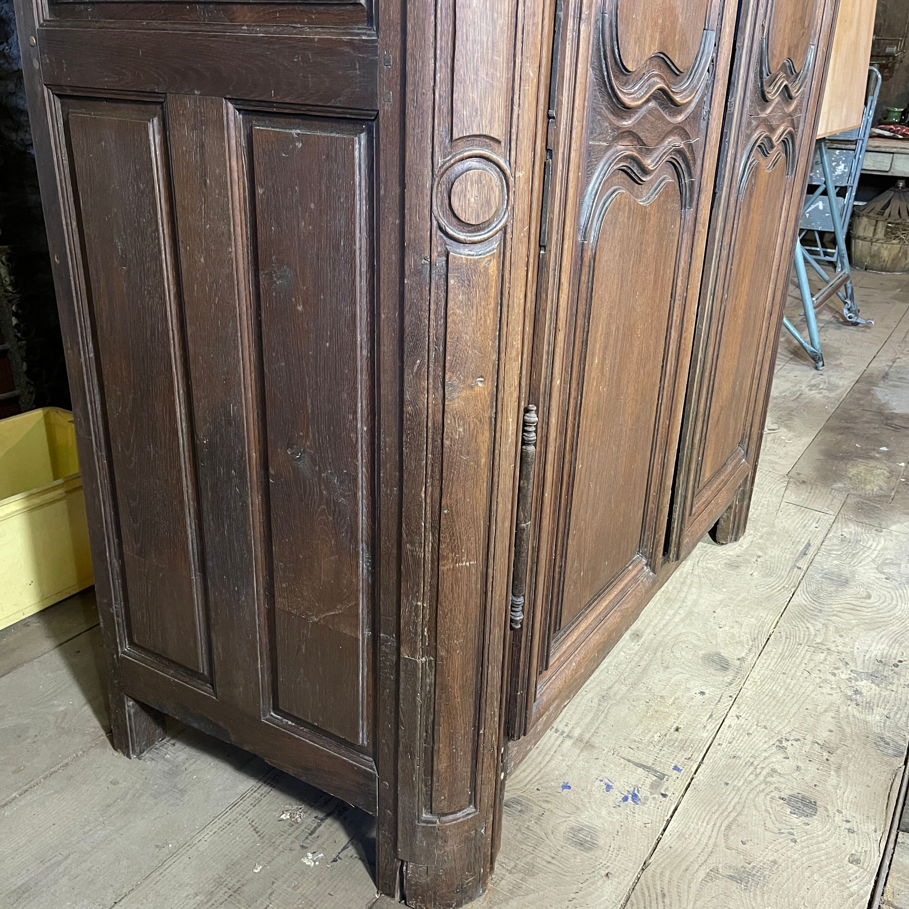 Oak cabinet XVIII th