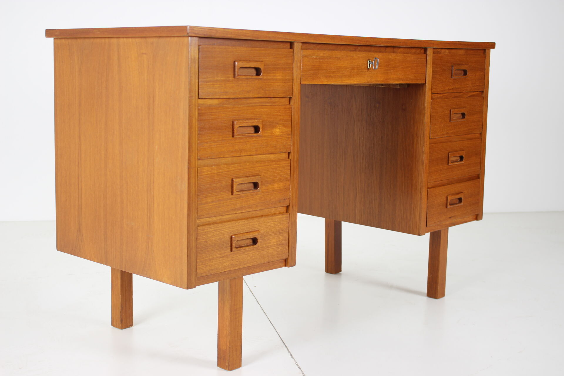 Restored danish teak desk, 1960's