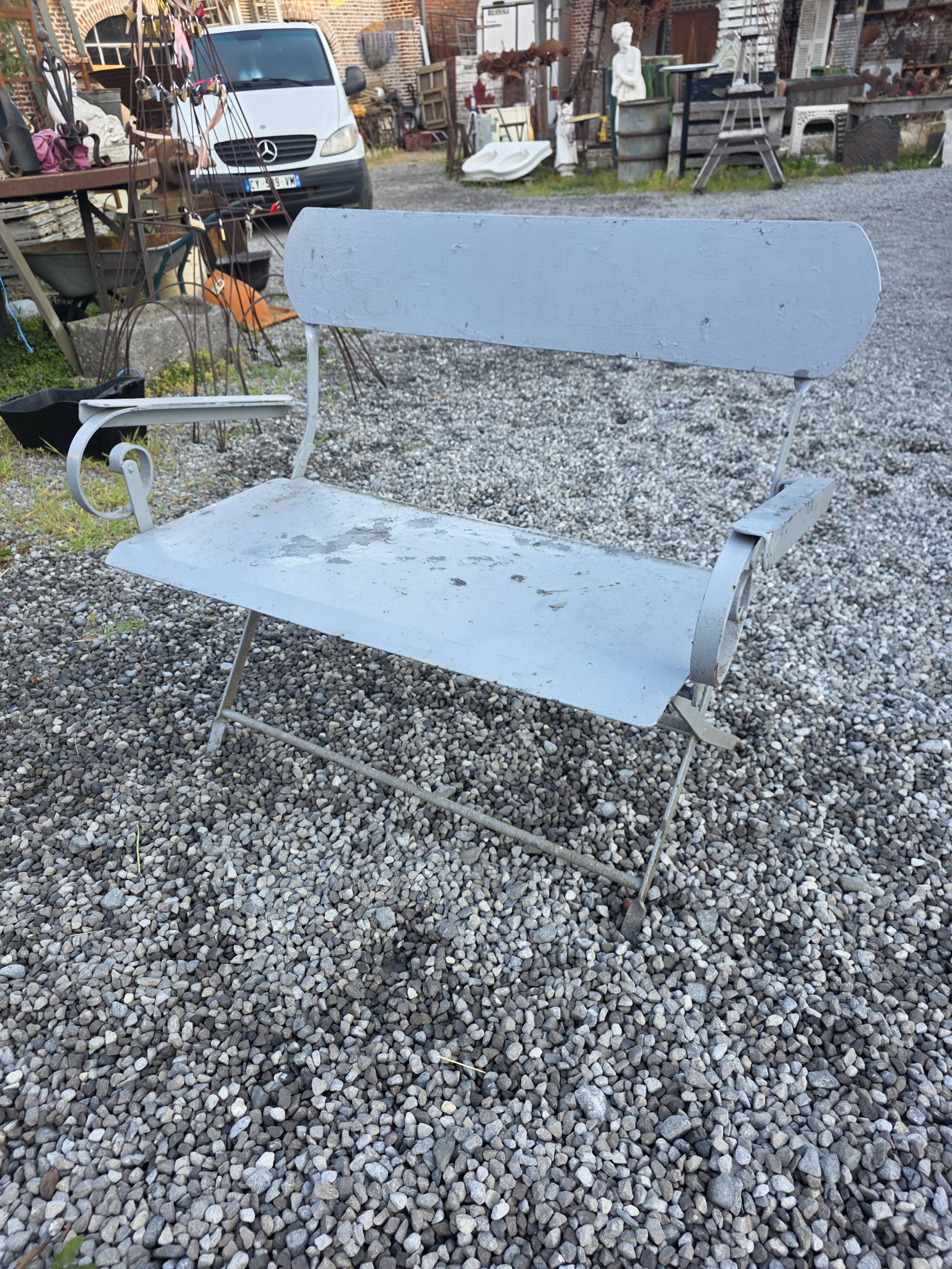 Banc de jardin ancien en fer forgé massif