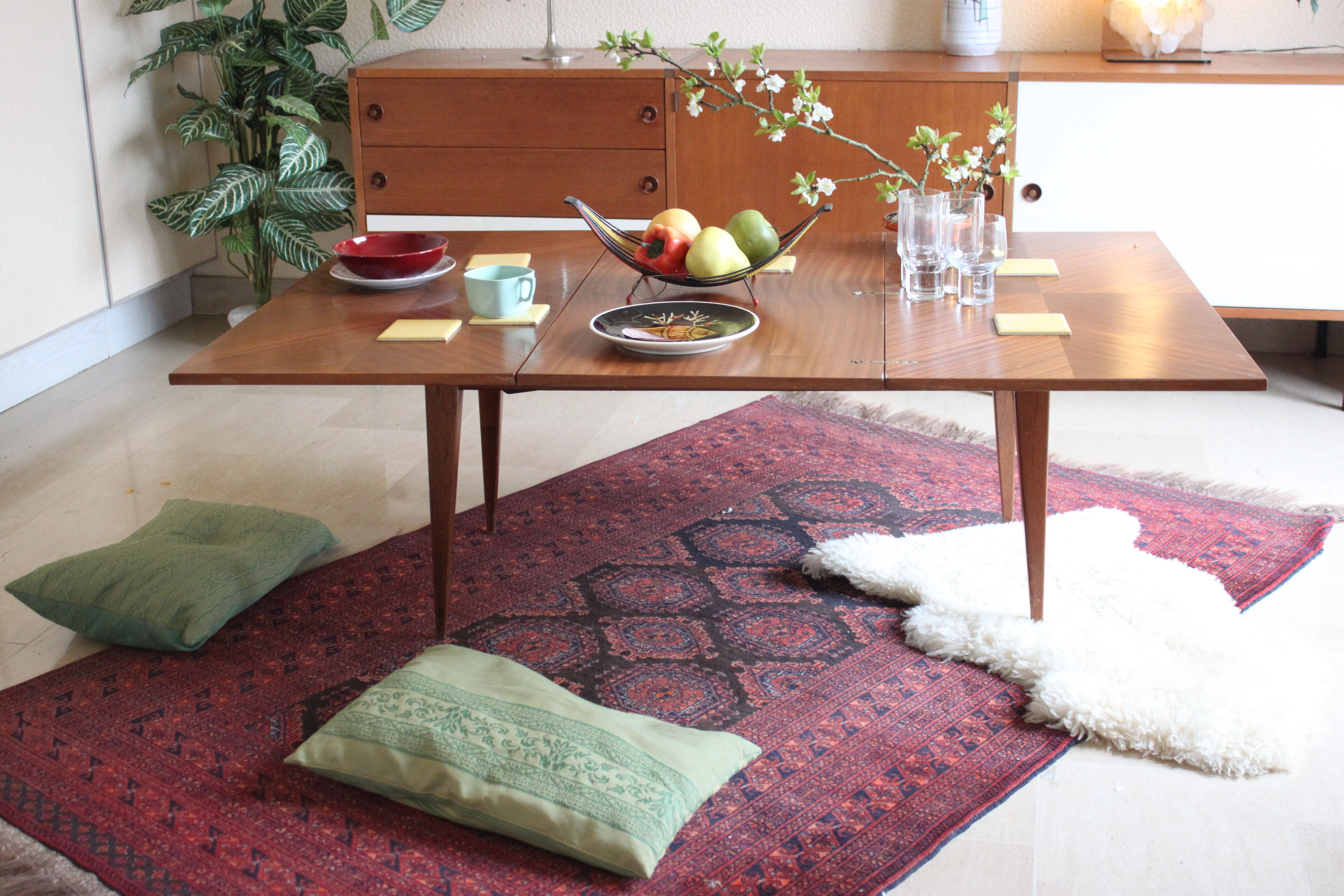 vintage coffee table with up and down system, dining table up to 10 people
