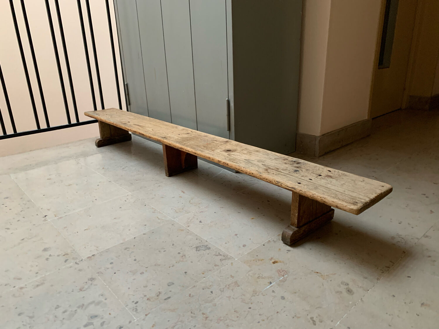 Banc ancien en bois
