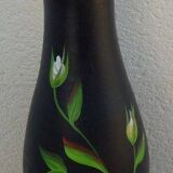 Very large black vase decorated with flowers, height 61.50 cm.