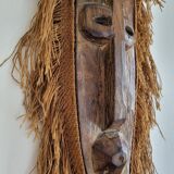 African mask in wood and rope Good condition