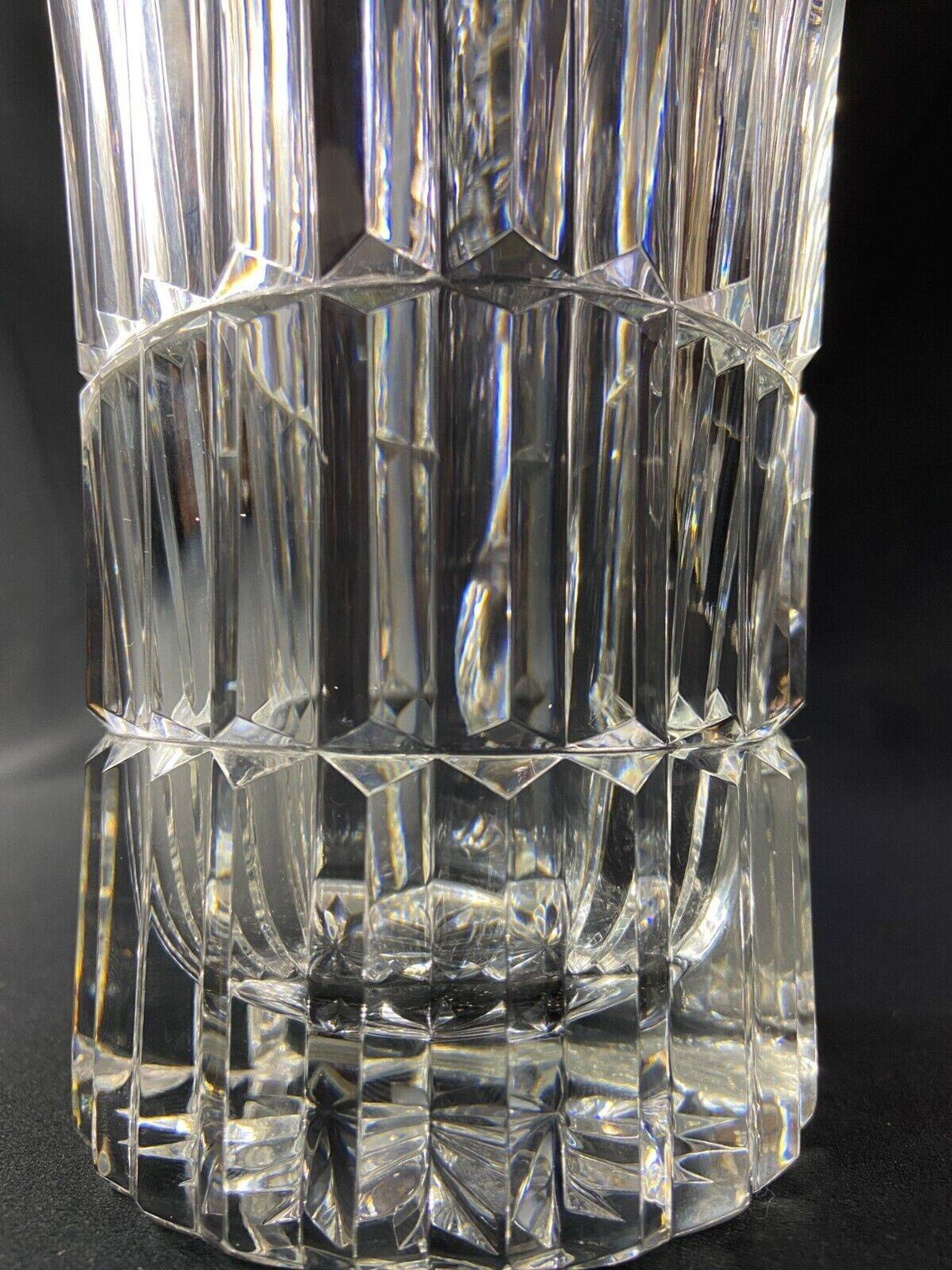 Grand pichet en cristal taillé