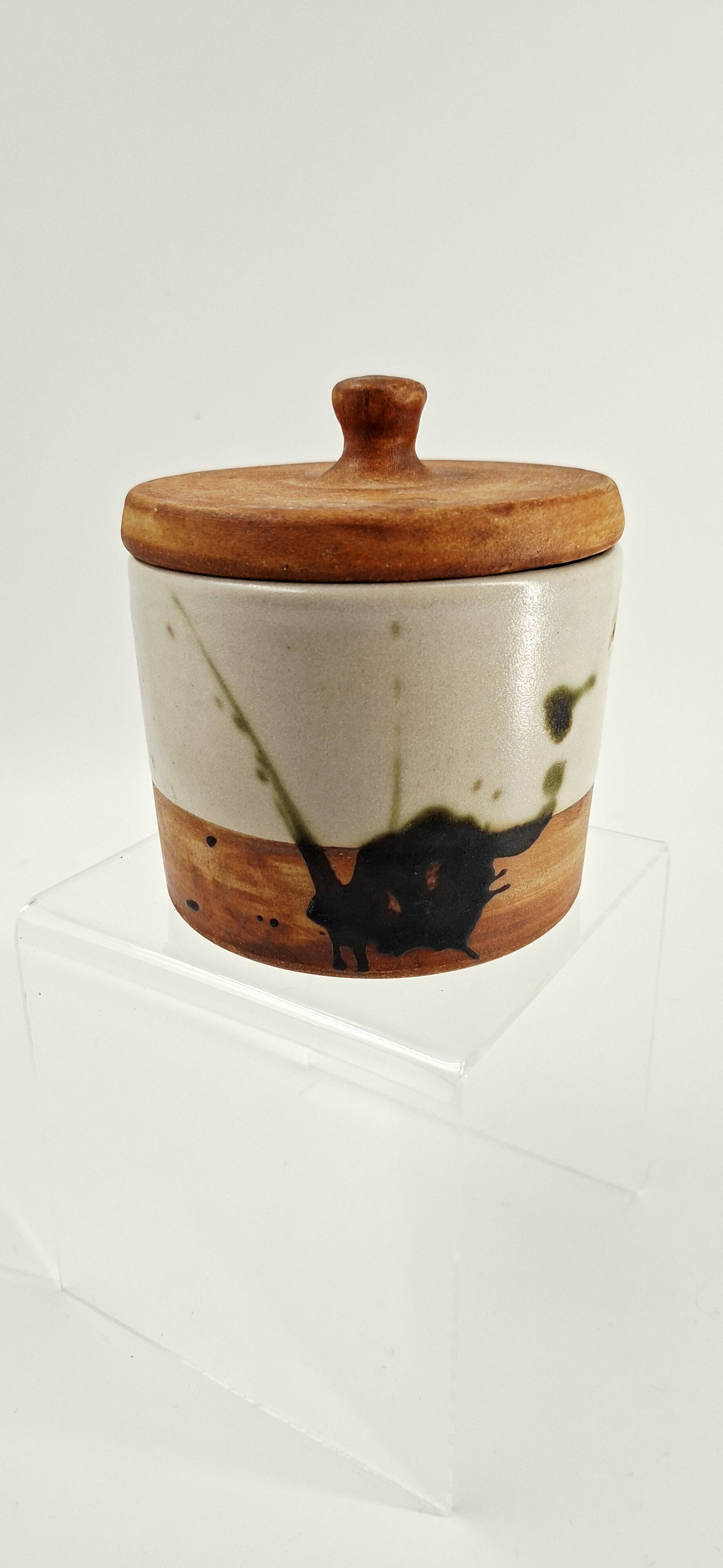 Lidded pot in stoneware — La Colombe pottery, 1970s