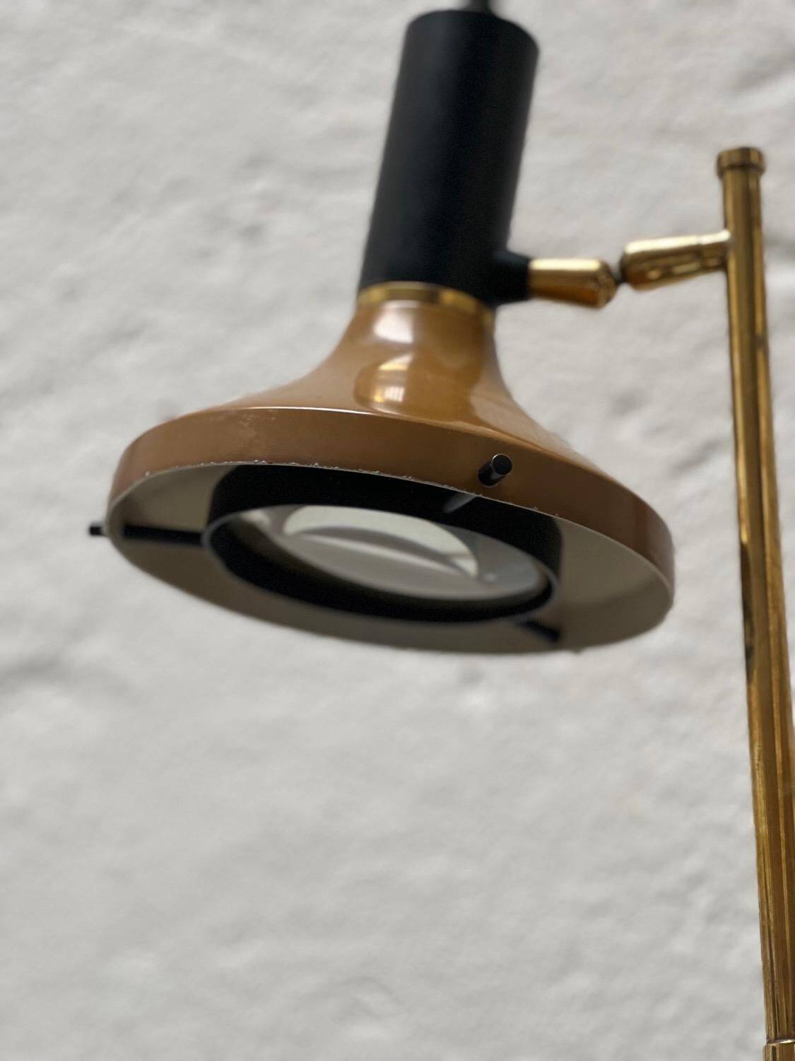 Lampe de table Mod. 553 par Oscar Torlasco pour Lumi, design italien collectible