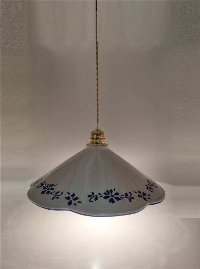 Ceramic pendant light