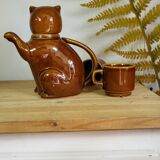Teapot cat