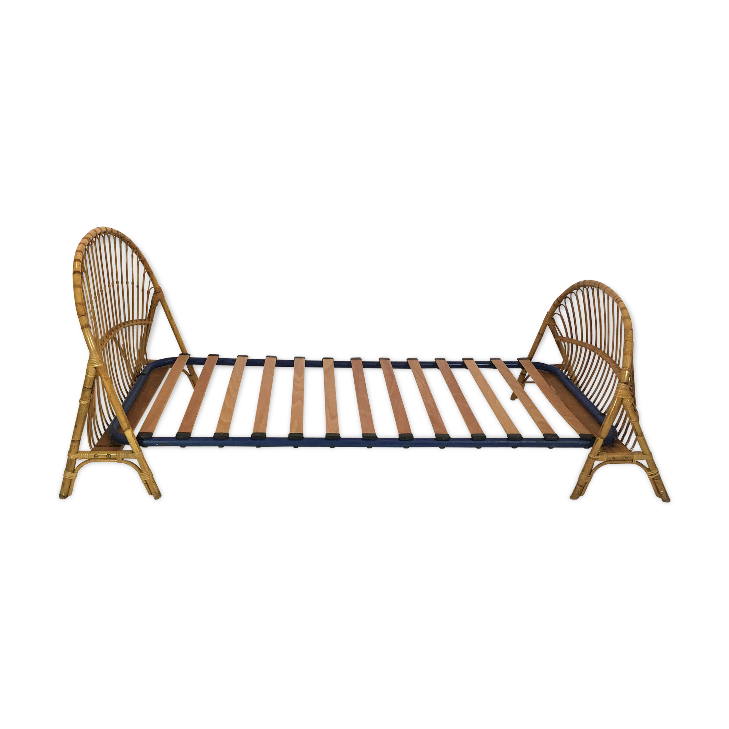 Cot basket rattan of the 1960s