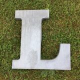 Ten letters sign in zinc material