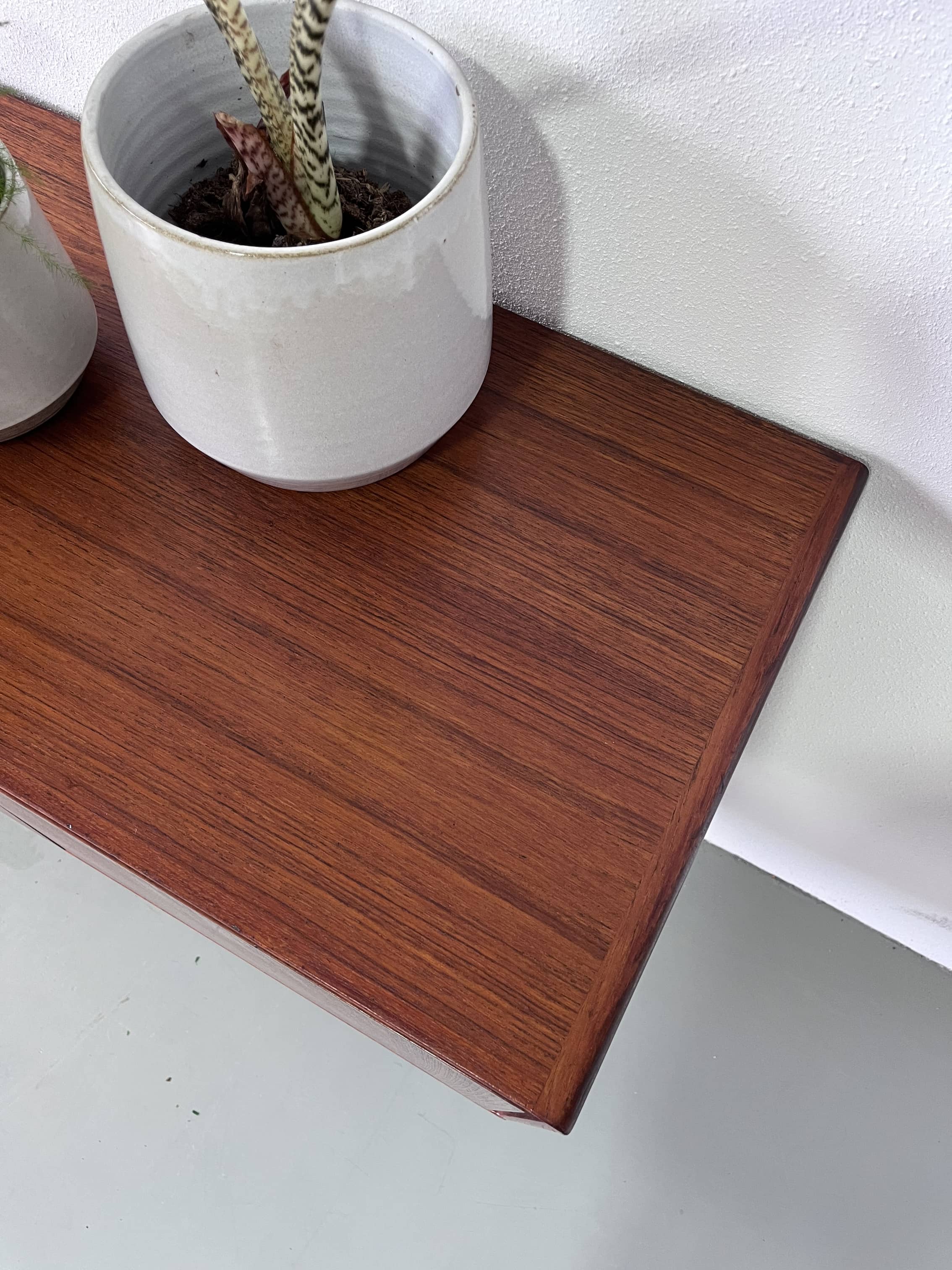 Vintage lowboard teak