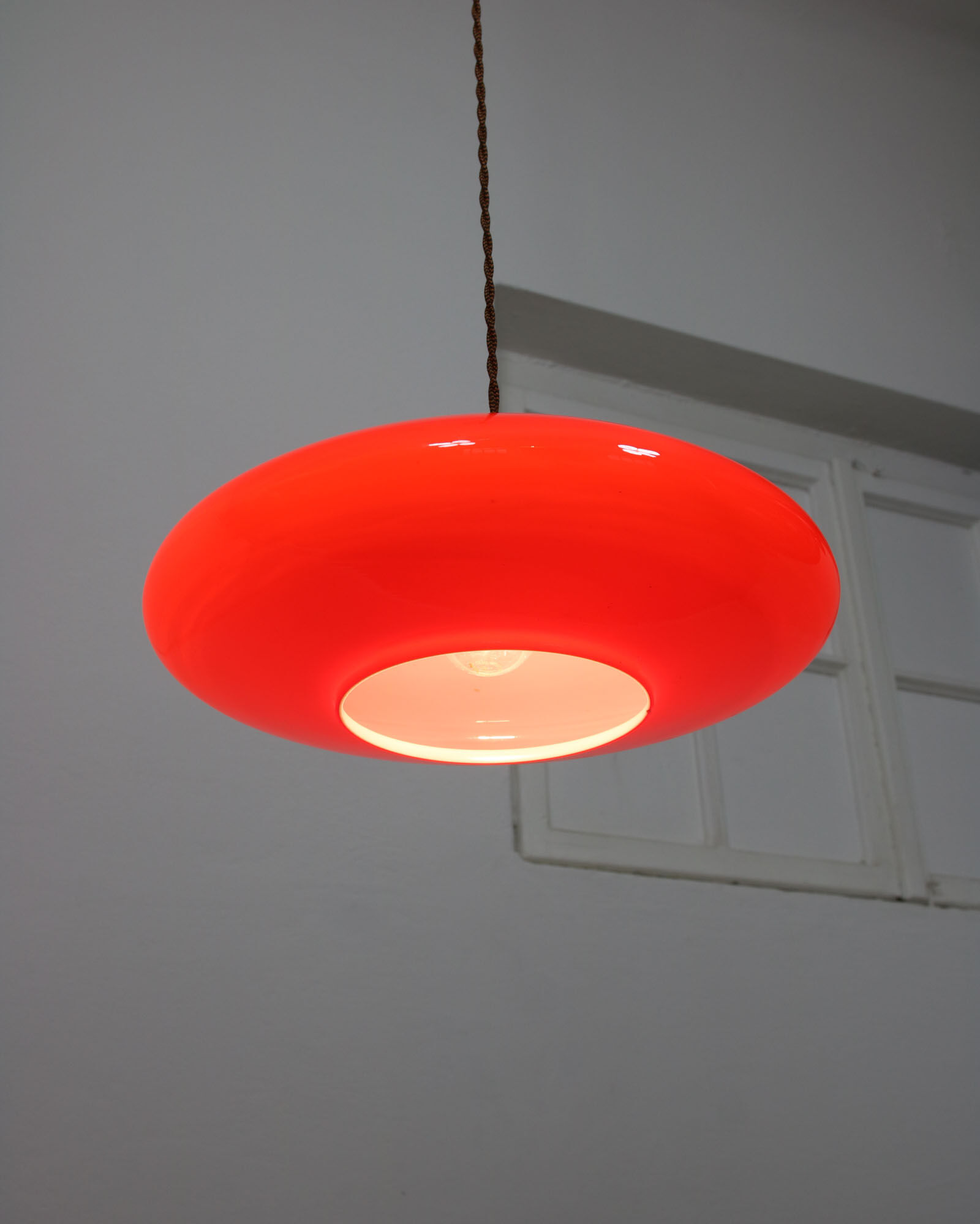 Mid-century red Glass & Brass Saucer Lamp