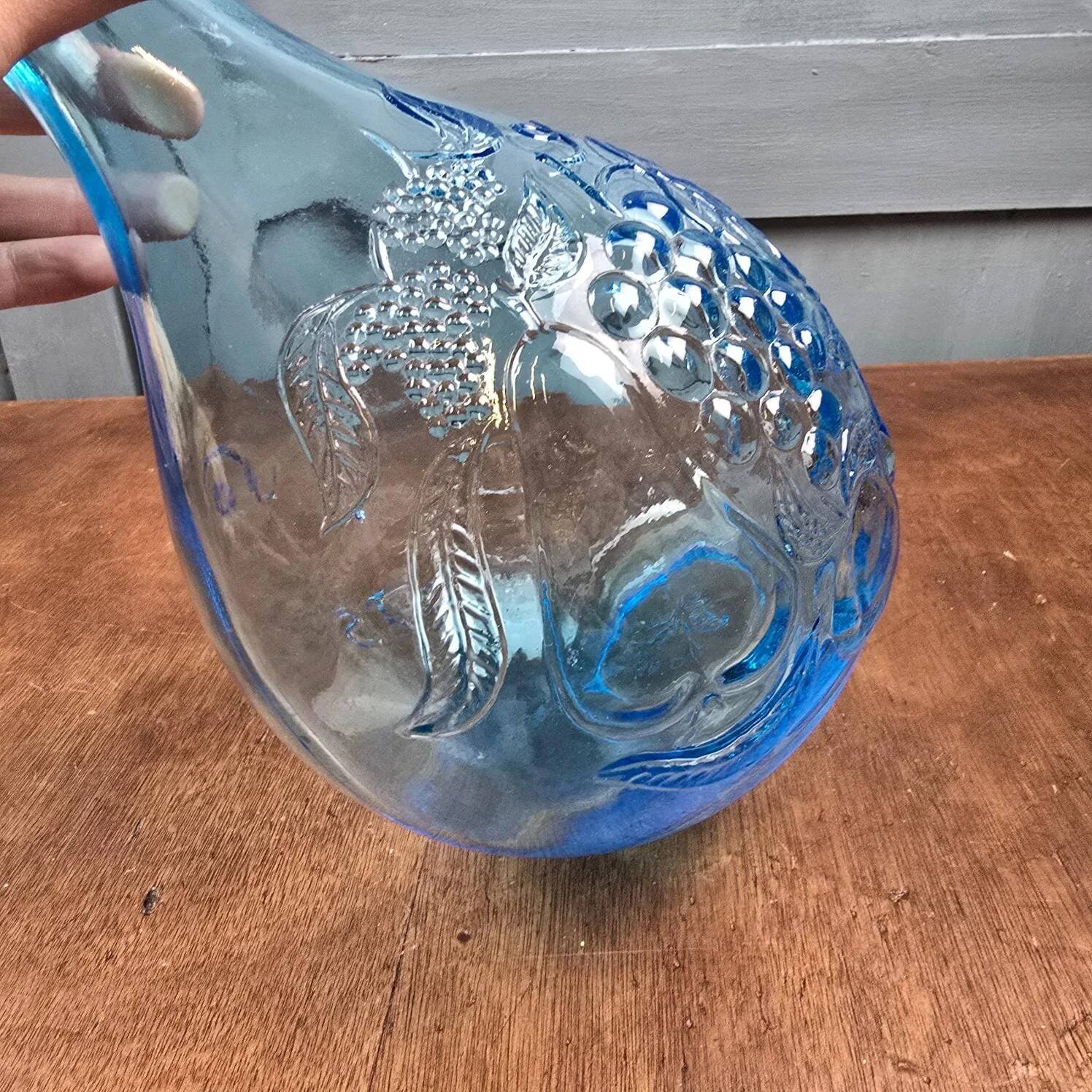 Vintage Italian aqua blue carafe "Fruit Juice", relief glass Casadis Milano