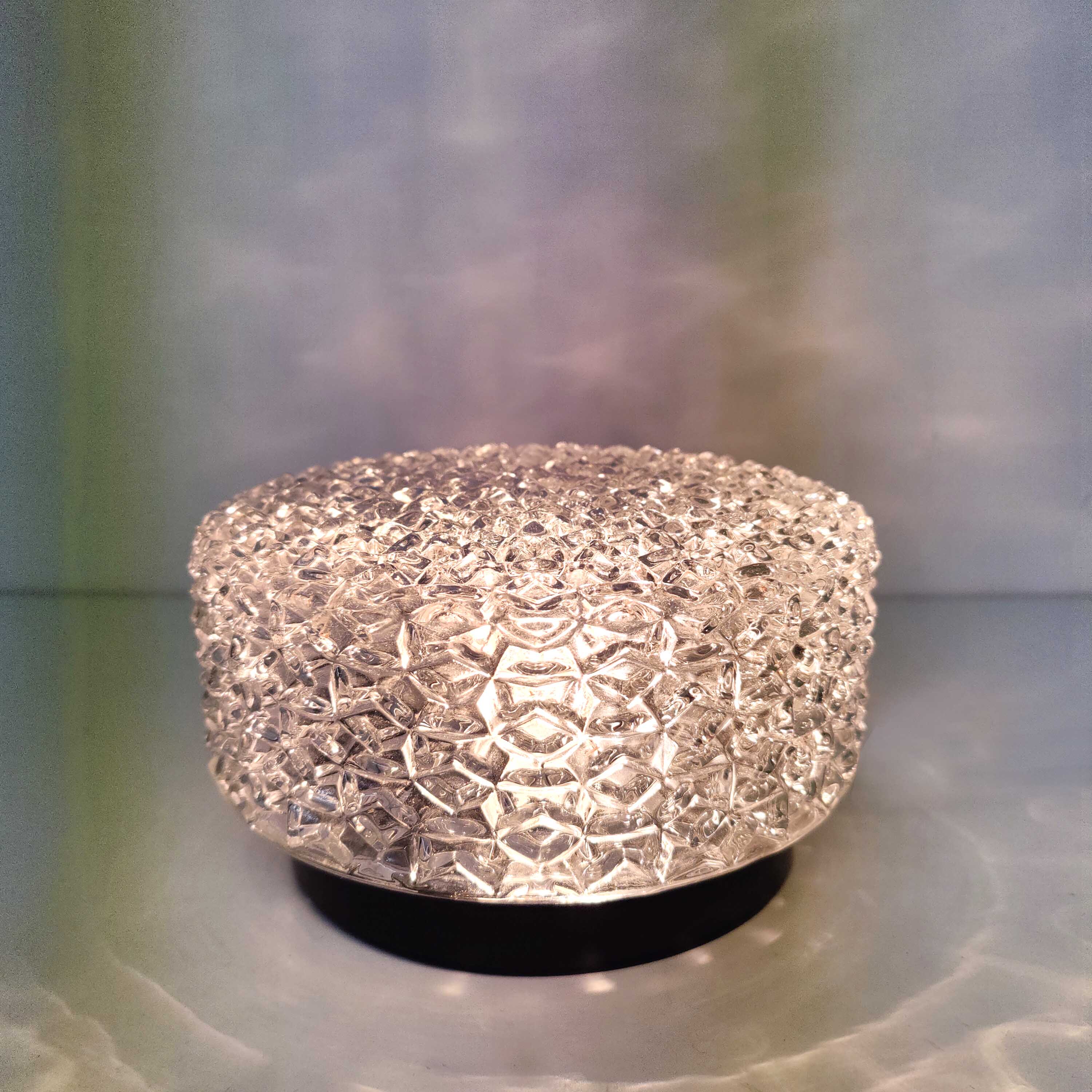 Cast glass ceiling lamp