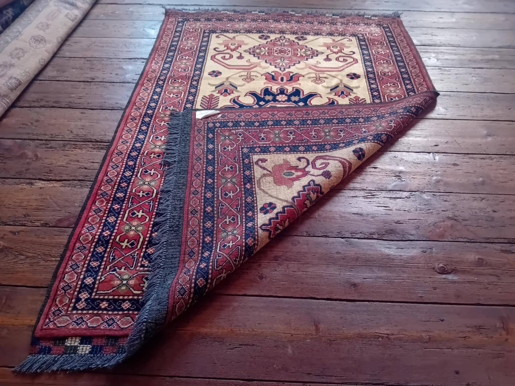 Handmade Pakistani Gazni rug 175x123cm