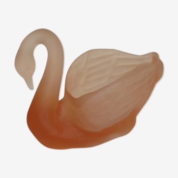 Pink polished glass swan cup