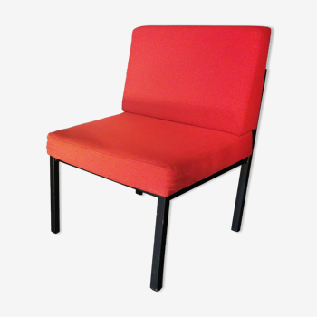 Chauffeuse minimaliste 1970/80, tissu rouge