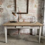 Farm table