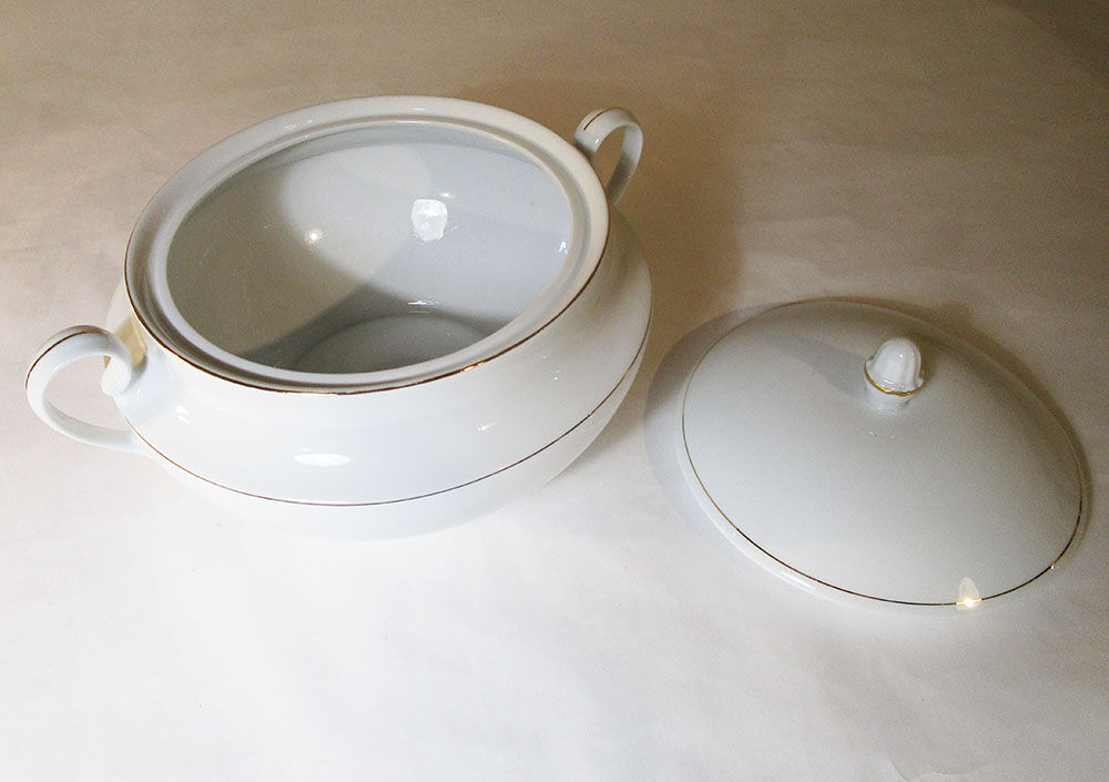 La Rose des Sables porcelain soup