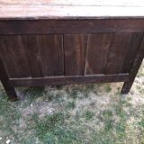Commode Louis XV d’époque en noyer massif.