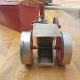 Toy plate locomotive