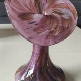Volubilis vase in Murano glass. Pink speckled background. Height 21 cm.