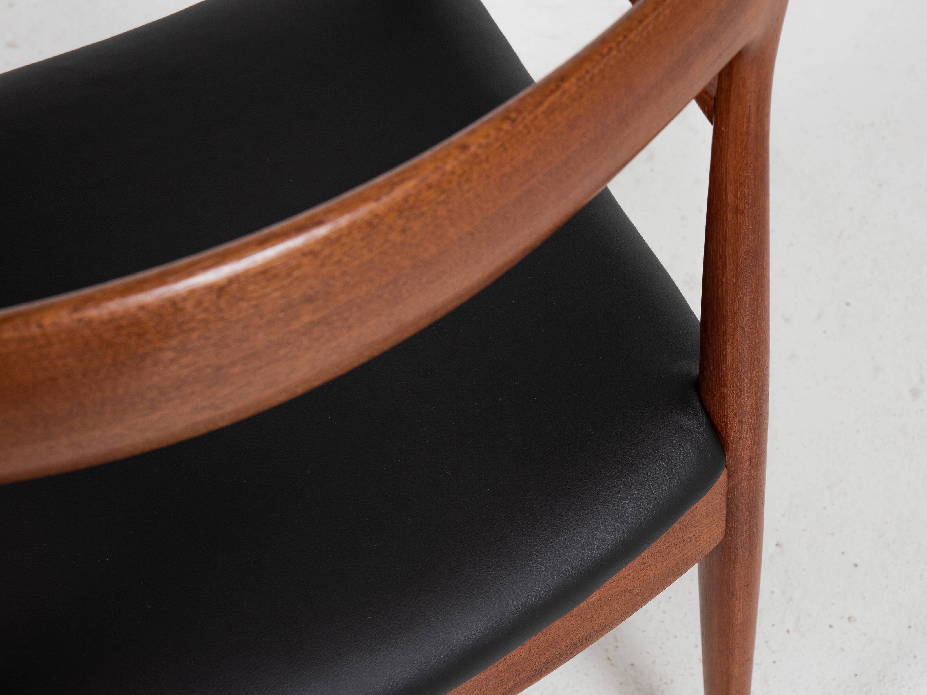 Midcentury Danish chair with armrests in teak and new skai by Arne Vodder for Vamo 1960s