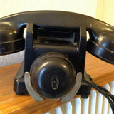 Black dial phone
