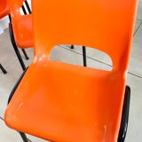 Chaise d'écolier orange