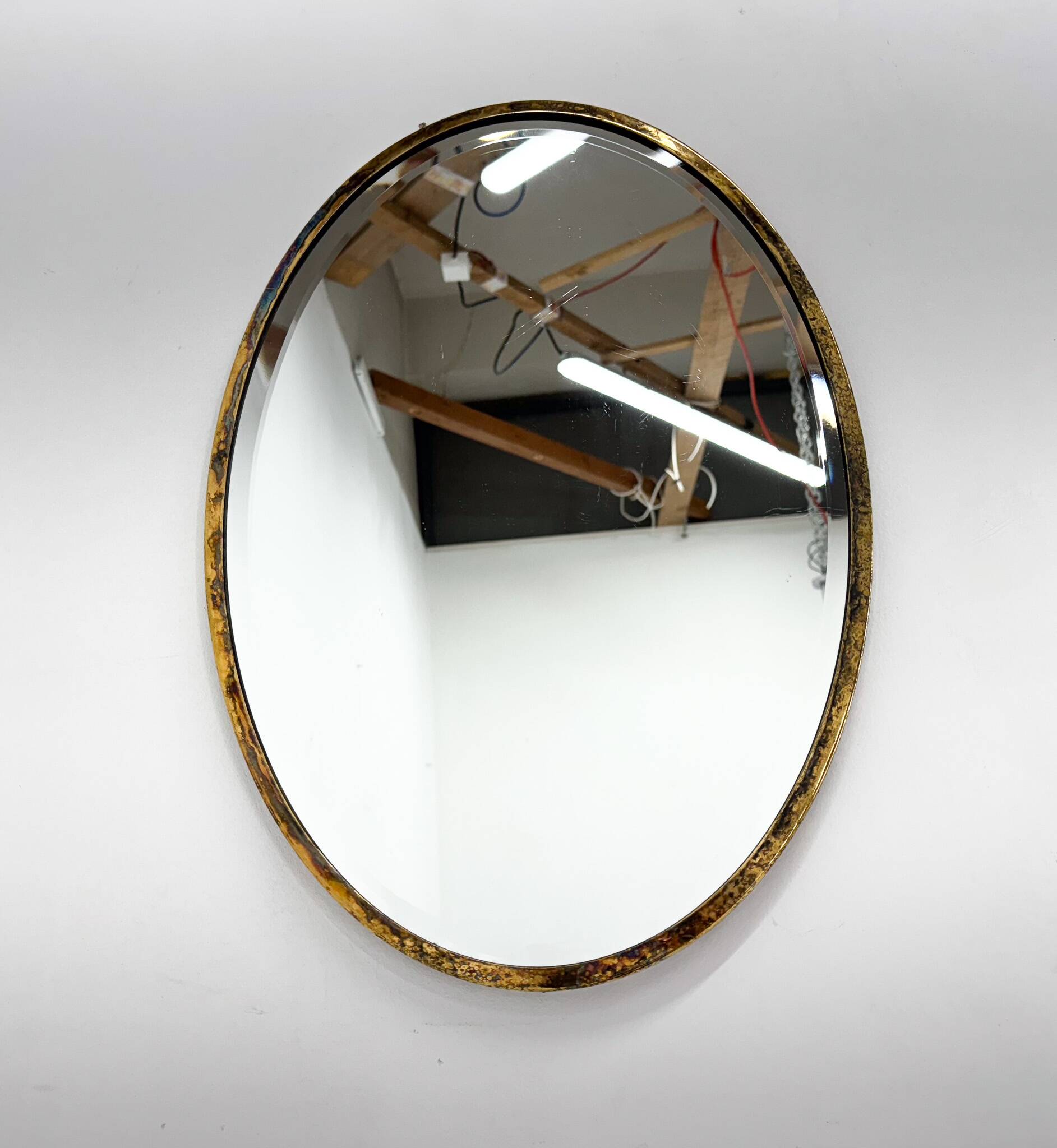 Miroir mural vintage en laiton à facettes, France