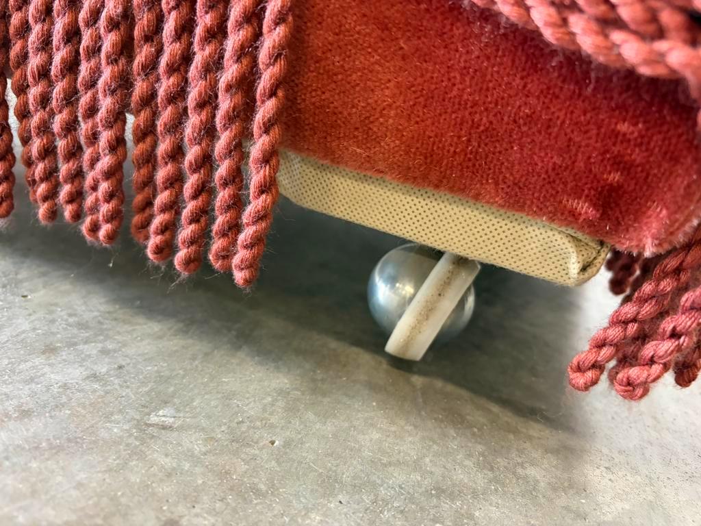 Vintage old pink pouf / chest / footrest with fringes