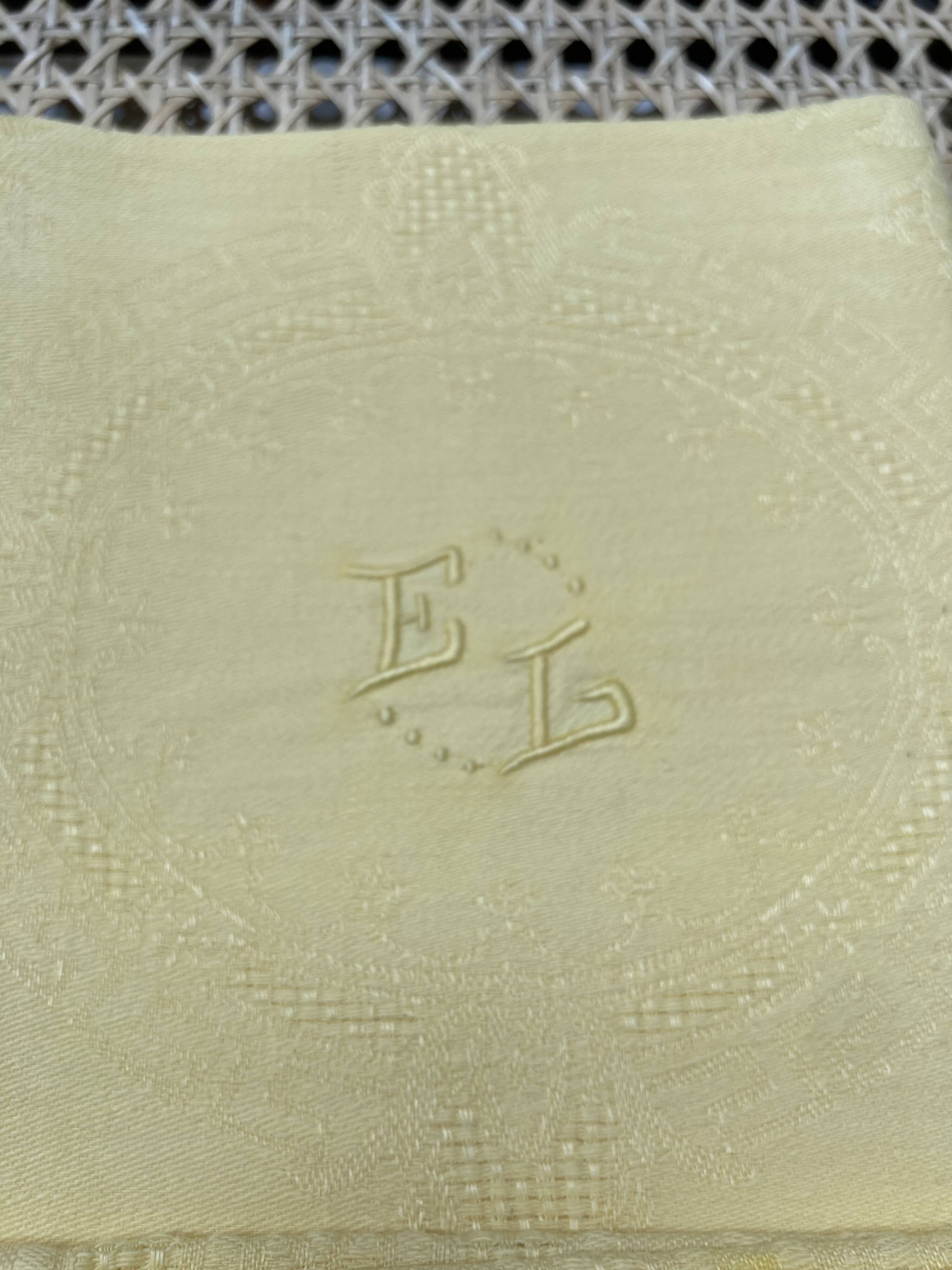set of 4 monogrammed napkins EL yellow shades